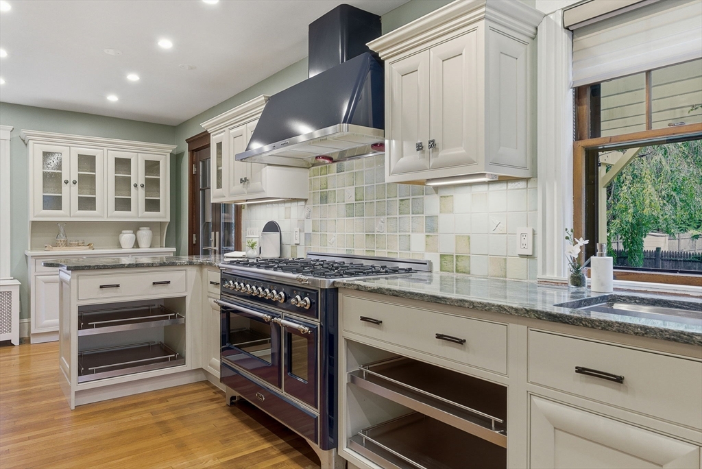 47 Emerson Street Wakefield, MA 01880 - Photo 24 of 42