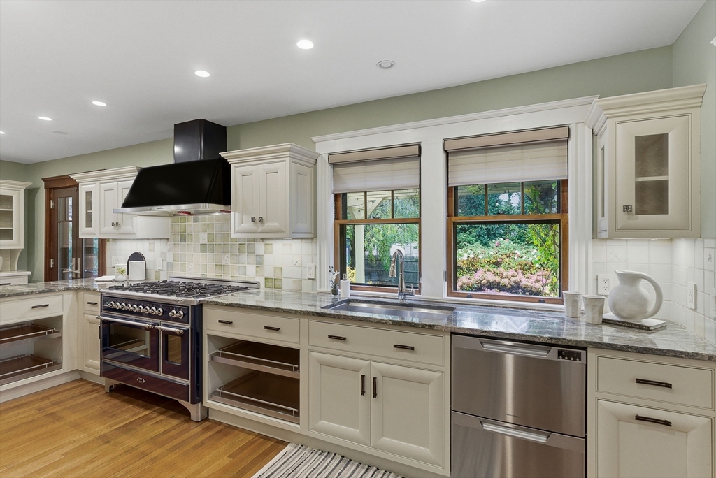 47 Emerson Street Wakefield, MA 01880 - Photo 25 of 42