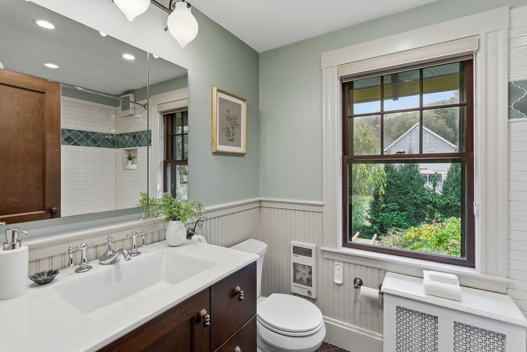 47 Emerson Street Wakefield, MA 01880 - Photo 33 of 42