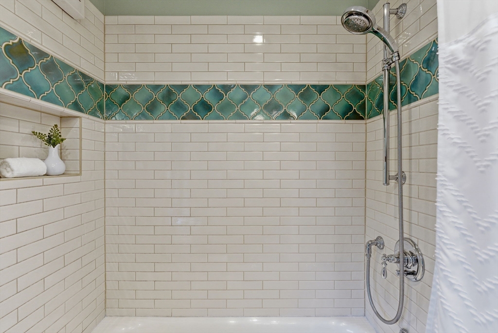 47 Emerson Street Wakefield, MA 01880 - Photo 34 of 42