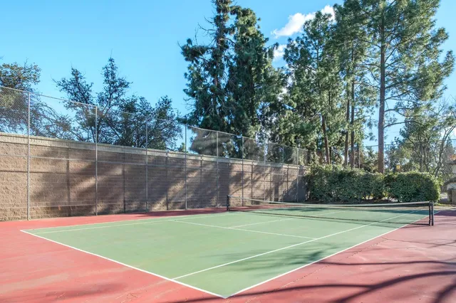 a view of a tennis court
