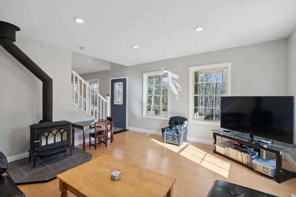 $1,295,000 | 5 Harmony Way, Falmouth, ME 04105