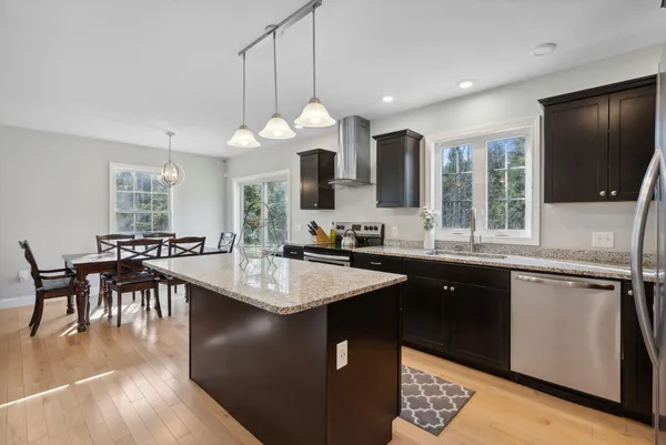 $1,295,000 | 5 Harmony Way, Falmouth, ME 04105