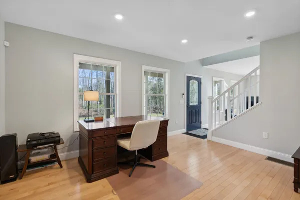 $1,295,000 | 5 Harmony Way, Falmouth, ME 04105