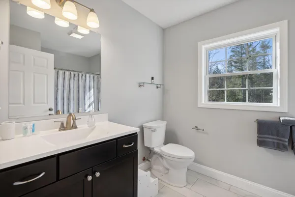 $1,295,000 | 5 Harmony Way, Falmouth, ME 04105