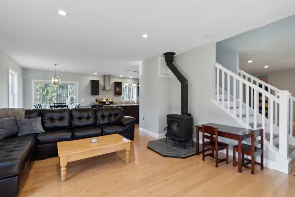 $1,295,000 | 5 Harmony Way, Falmouth, ME 04105