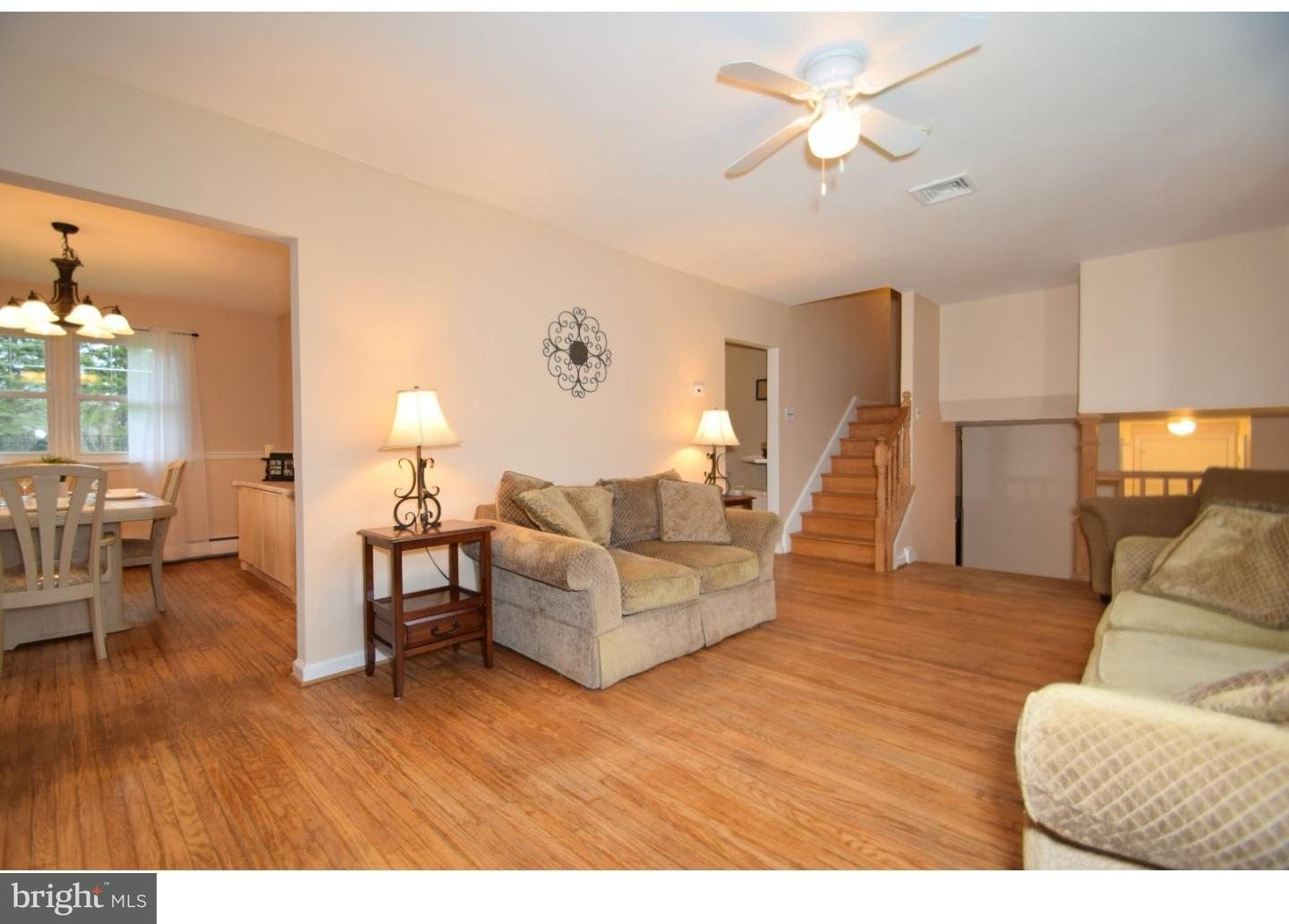 49 Starling Road Southampton, PA 18966 - Photo 3 of 25 Living Room
