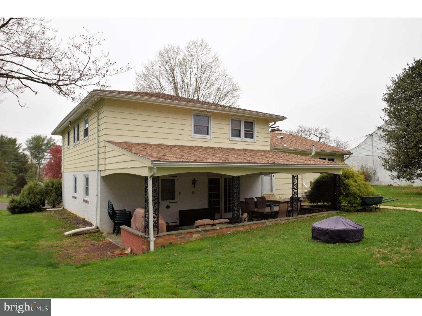 49 Starling Road Southampton, PA 18966 - Photo 22 of 25 Exterior Back