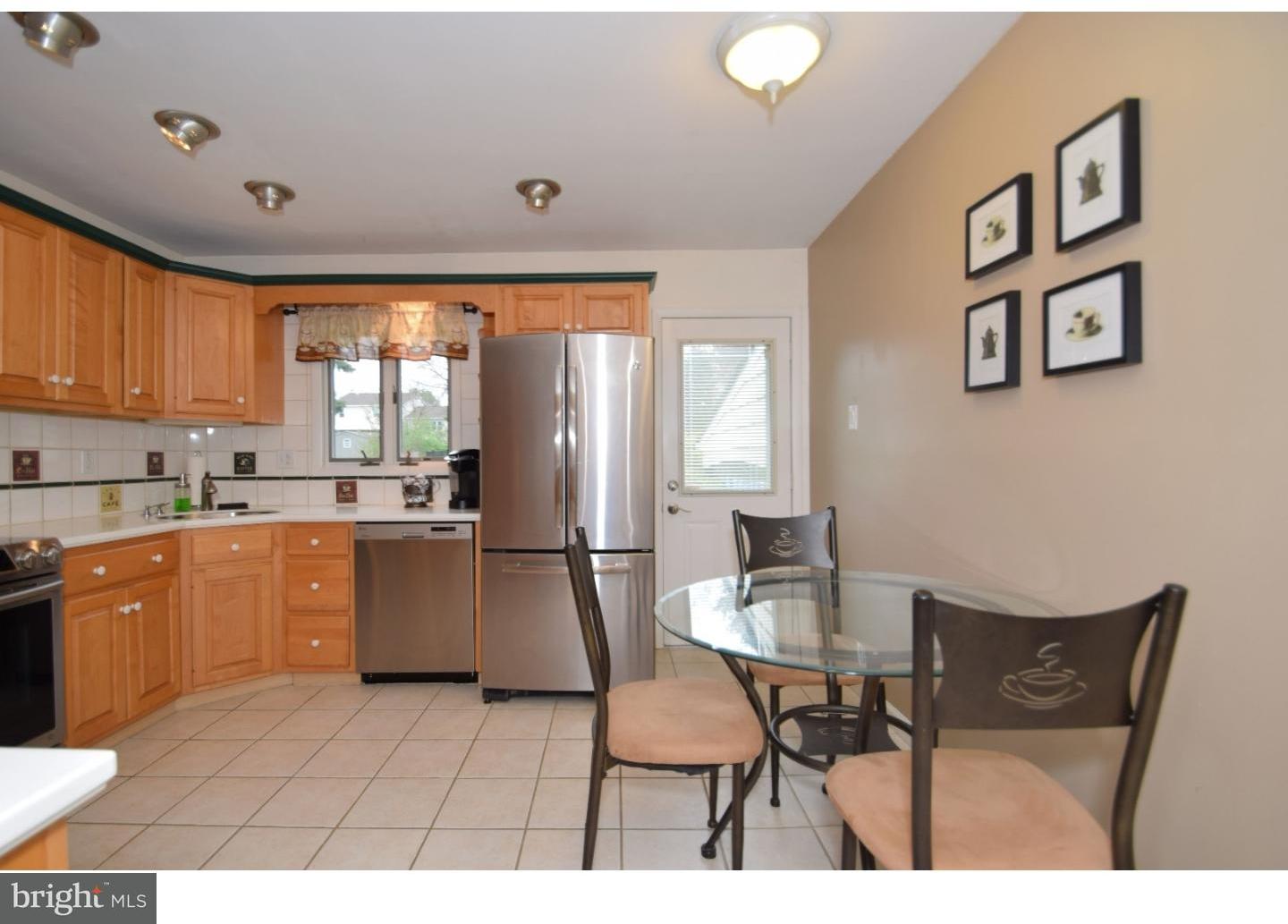 49 Starling Road Southampton, PA 18966 - Photo 7 of 25 Kitchen