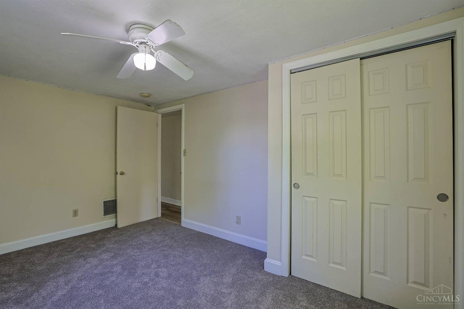 6210 Berauer Road, Unit 2 Cincinnati, OH 45248 - Photo 11 of 18