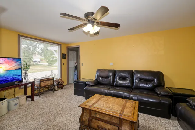 $399,000 | 205 West Pierce Street, Elburn, IL 60119