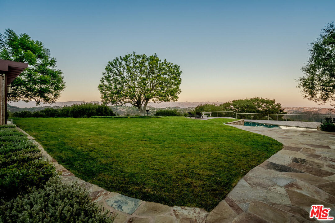 2232 Stradella Road Los Angeles, CA 90077 - Photo 46 of 48 a view of a park with large trees