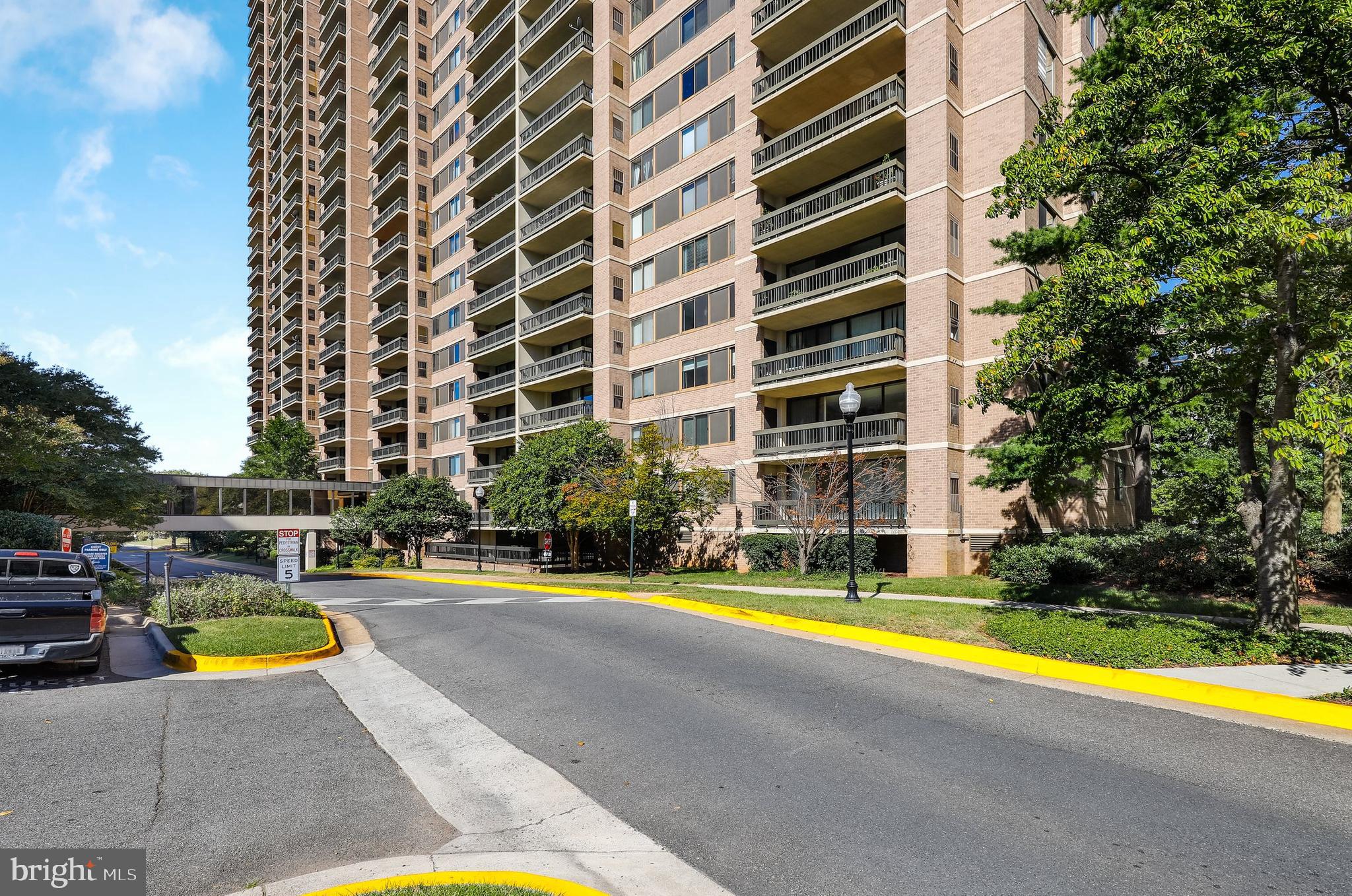 5505 Seminary Road, Unit 706N Falls Church, VA 22041 - Photo 42 of 44