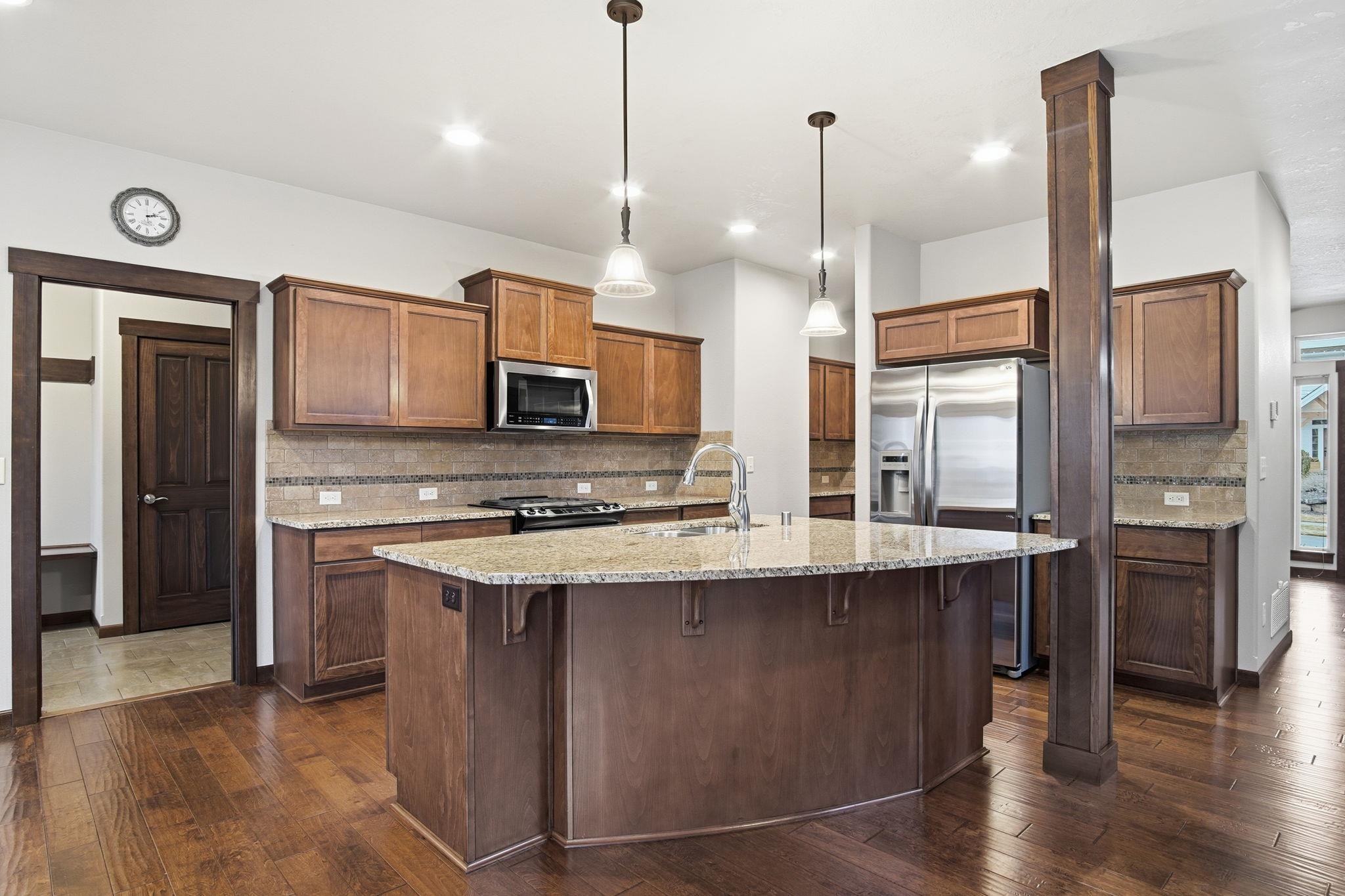 2120 South Selkirk Street Spokane Valley, WA 99016 - Photo 2 of 50