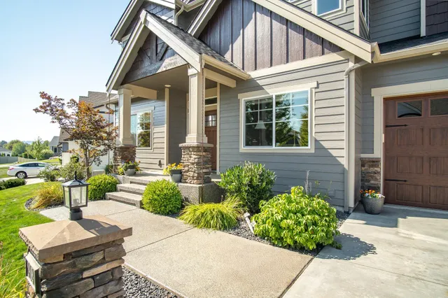 $925,000 | 2120 South Selkirk Street, Spokane Valley, WA 99016