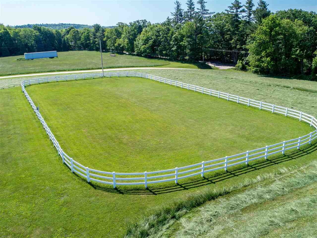409 Center Hill Road Epsom, NH 03234 - Photo 5 of 34