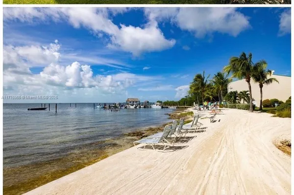 $5,500 | 87200 Overseas Highway, Unit F1, Islamorada, FL 33036
