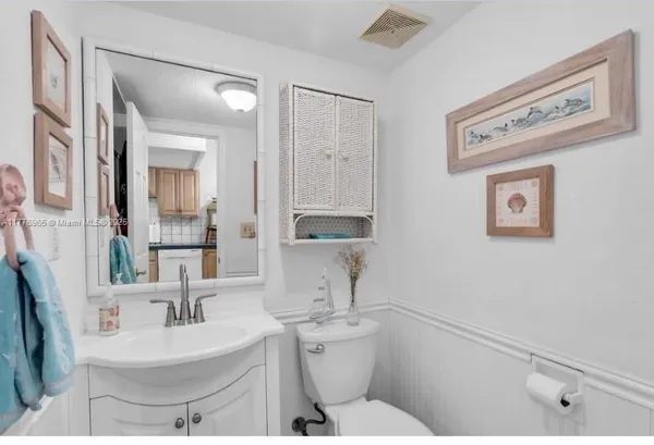 $5,500 | 87200 Overseas Highway, Unit F1, Islamorada, FL 33036
