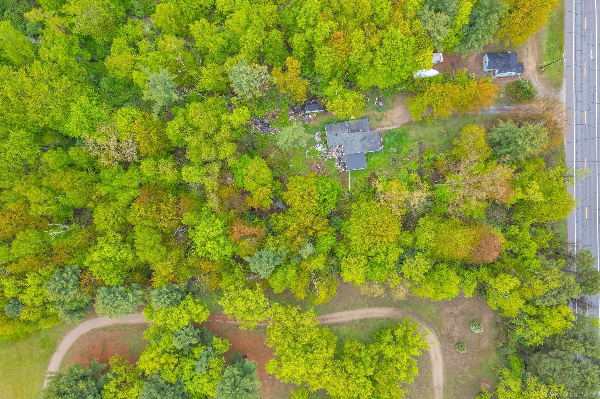 3886 Lakeshore Road Lexington, MI 48450 - Photo 5 of 9