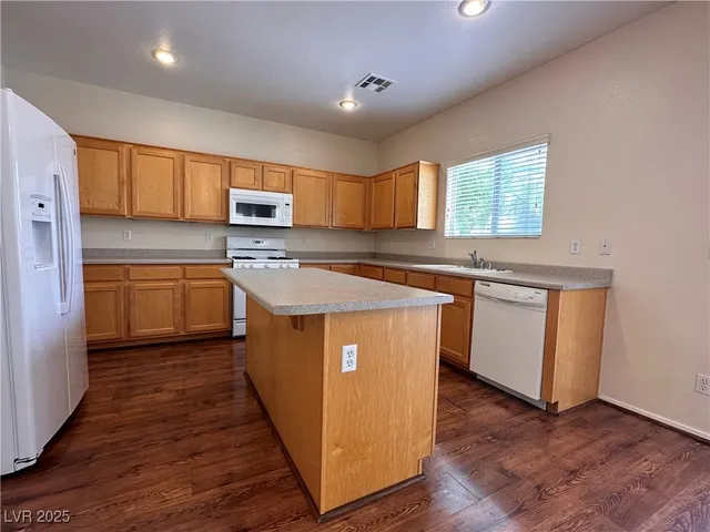 $2,695 | 2586 Highland Cliff Drive, Henderson, NV 89052