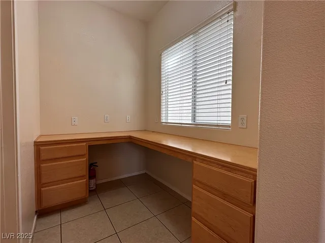 $2,695 | 2586 Highland Cliff Drive, Henderson, NV 89052