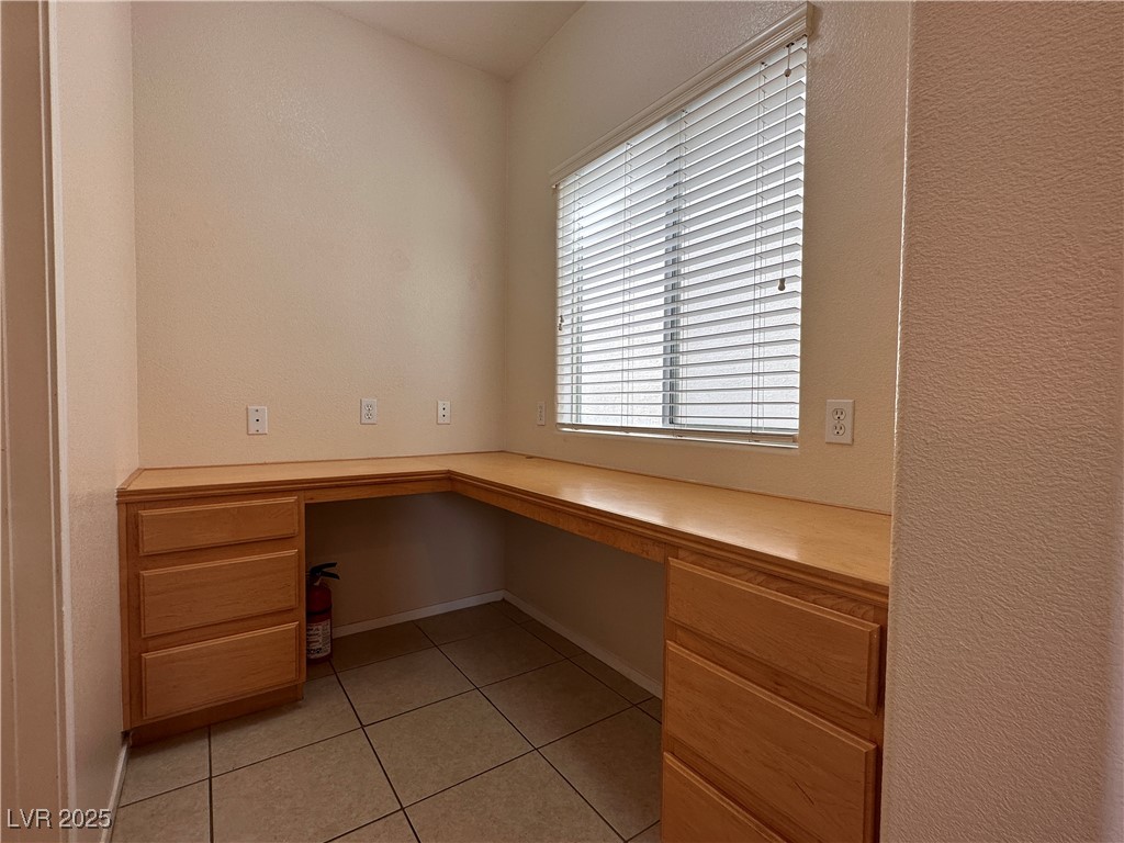 2586 Highland Cliff Drive Henderson, NV 89052 - Photo 15 of 33