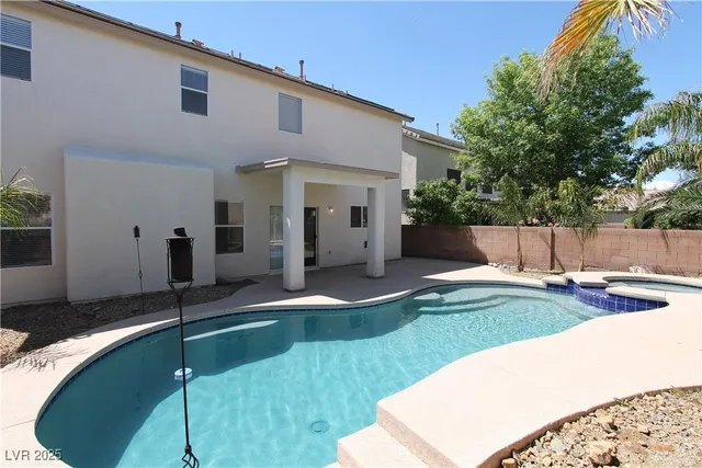 $2,695 | 2586 Highland Cliff Drive, Henderson, NV 89052