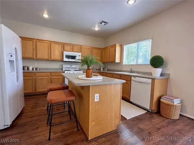 $2,695 | 2586 Highland Cliff Drive, Henderson, NV 89052