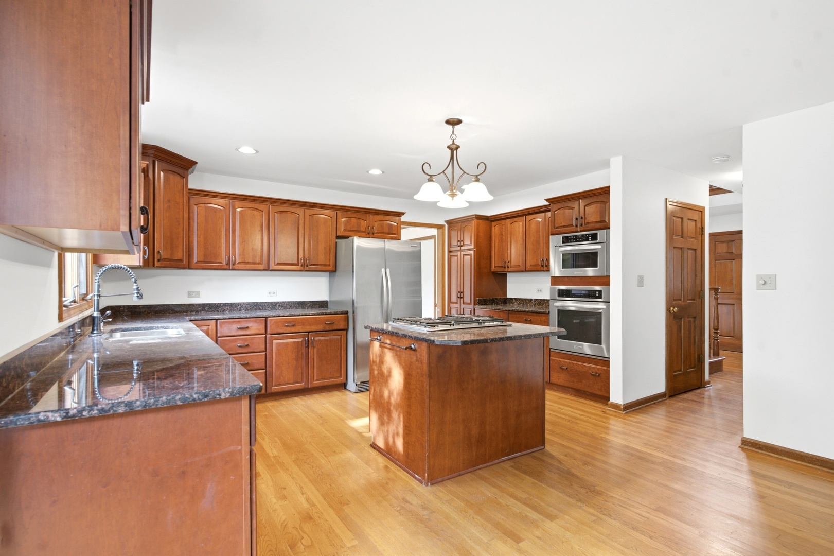 S415 Madison Street Winfield, IL 60190 - Photo 11 of 37