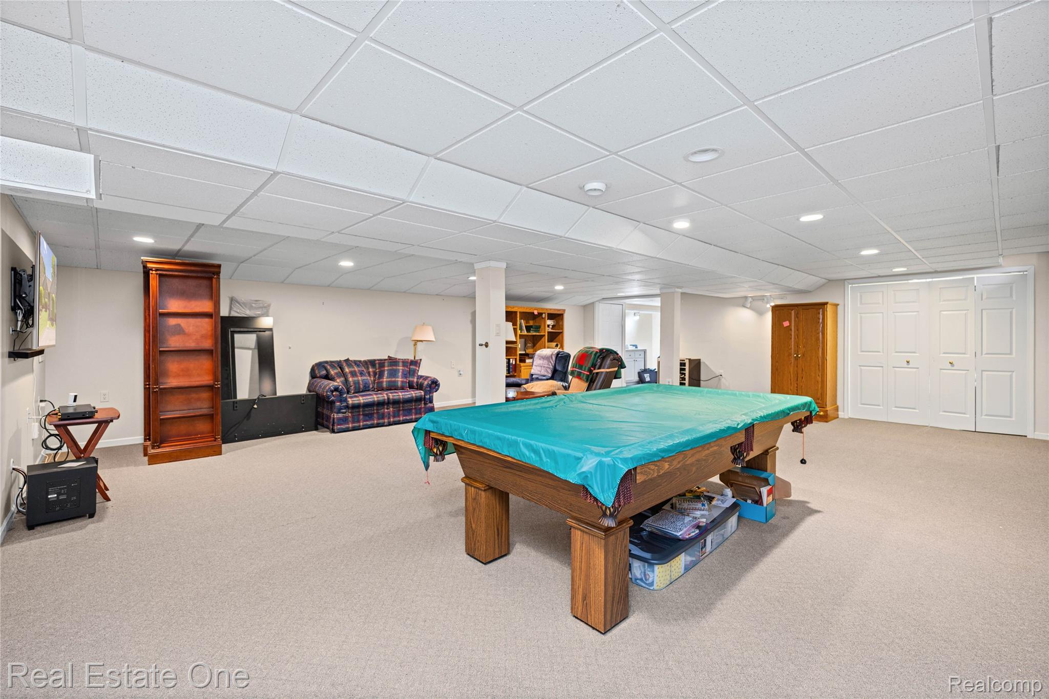 25550 Wixom Road Novi, MI 48374 - Photo 26 of 37 Large finished basement recreation room