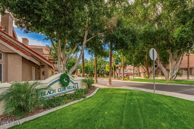 $2,000 | 1633 East Lakeside Drive, Unit 65, Gilbert, AZ 85234