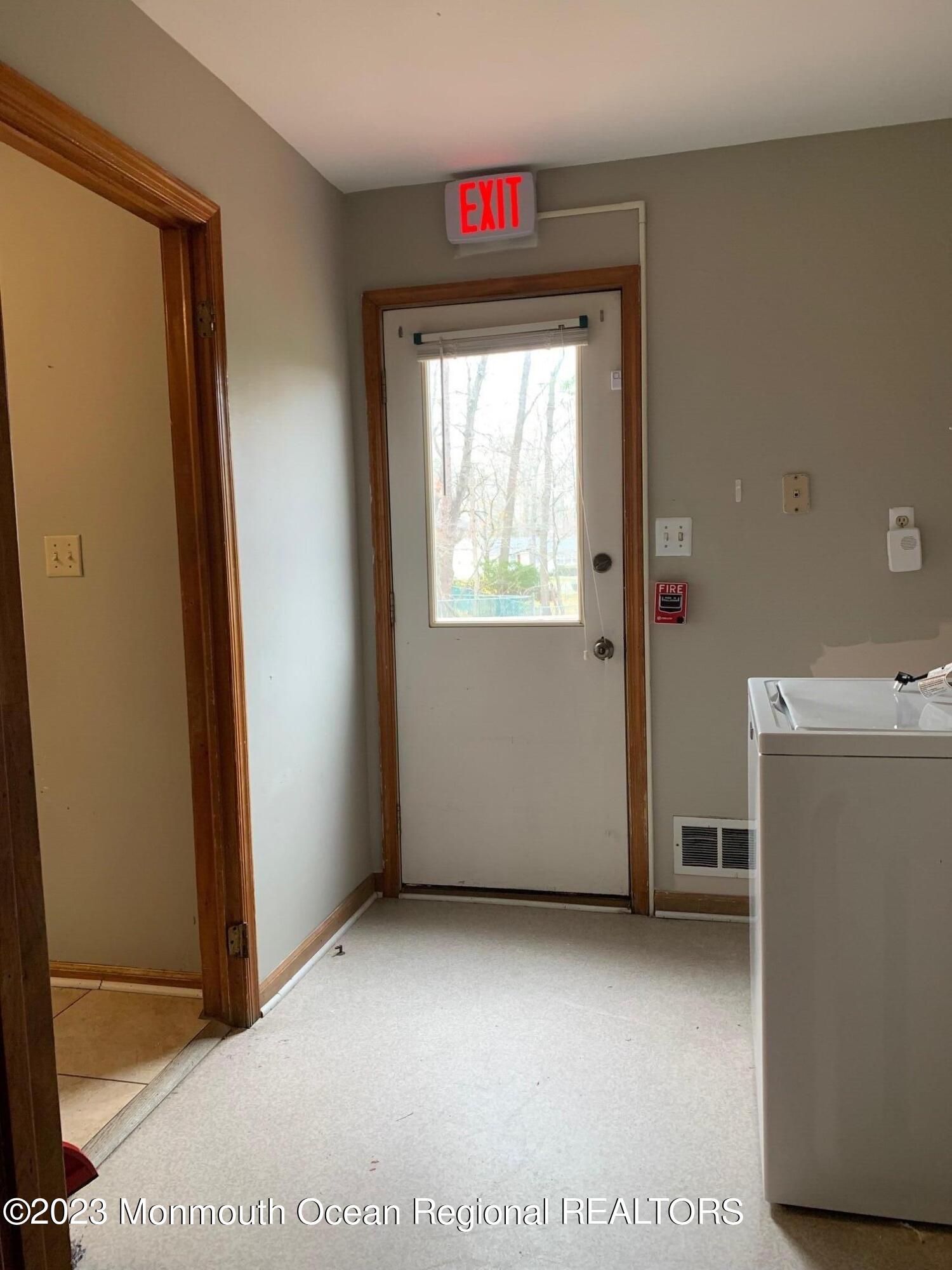 31 Miller Road Lakewood, NJ 08701 - Photo 13 of 46 88