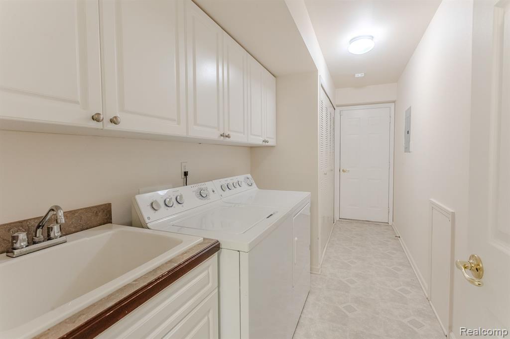 3563 Oakmonte Boulevard Rochester, MI 48306 - Photo 19 of 41