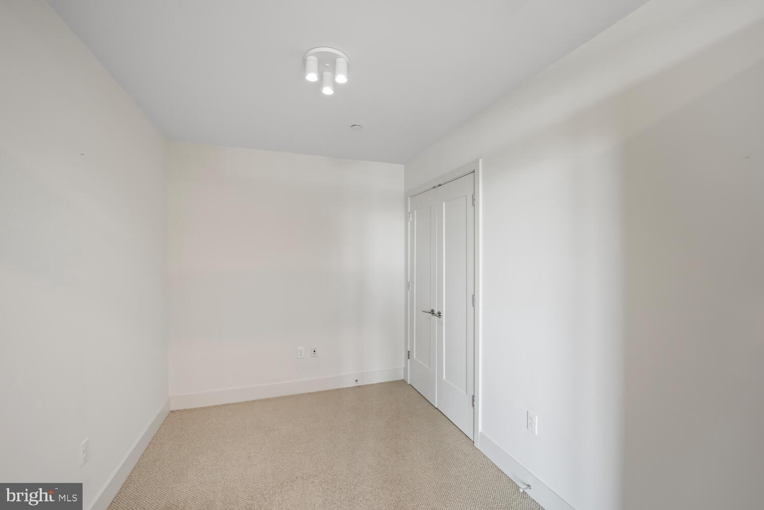 45 Sutton Square Southwest, Unit 1118 Washington, DC 20024 - Photo 34 of 63 Bonus Den/Office or 3rd Bedroom