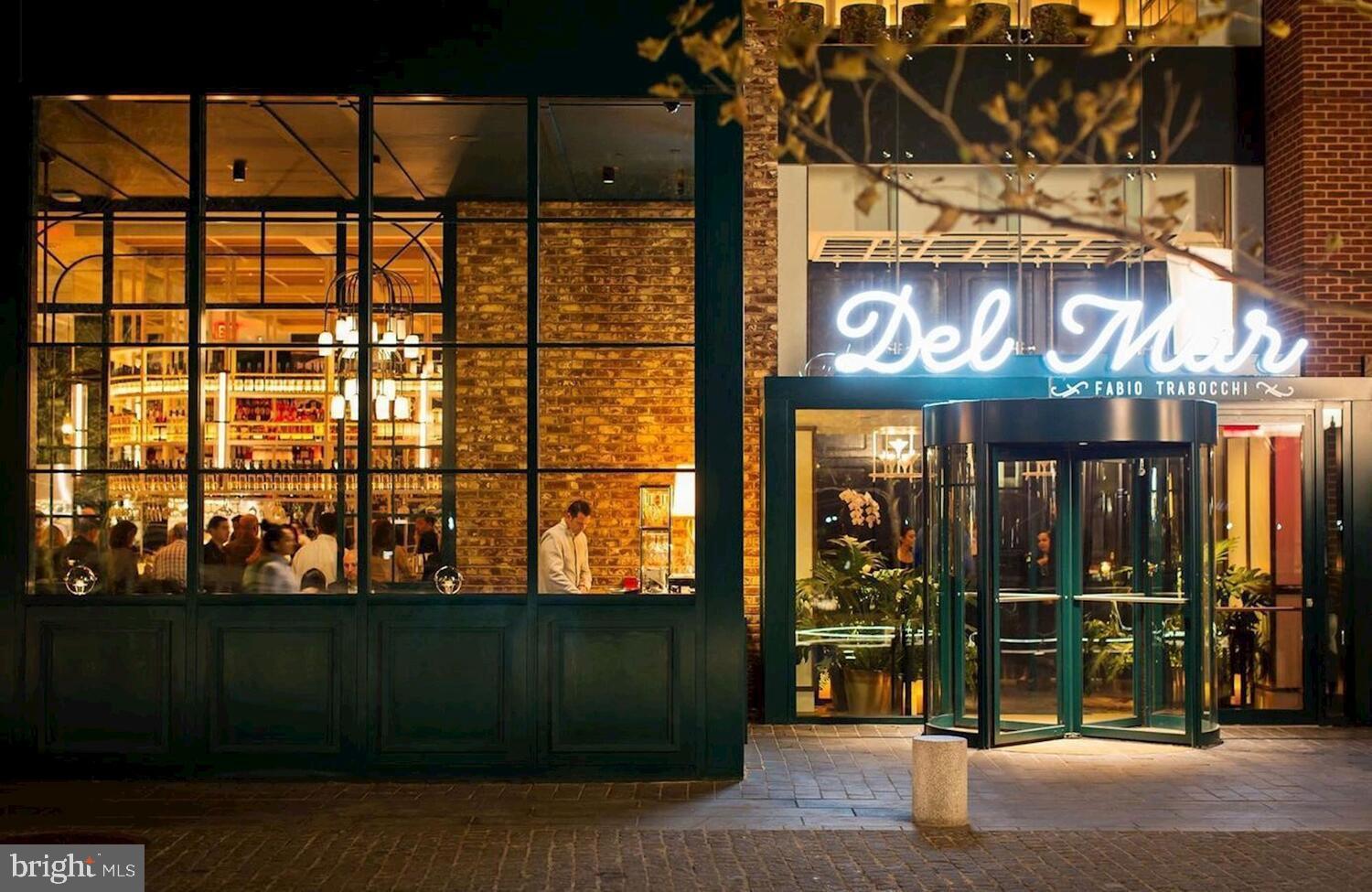 45 Sutton Square Southwest, Unit 1118 Washington, DC 20024 - Photo 58 of 63 Cafes & fine dining right outside your front door