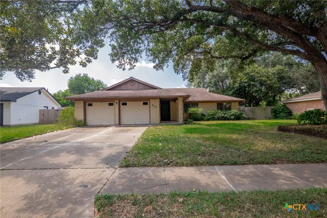 $229,000 | 517 Maplewood Drive, Victoria, TX 77901