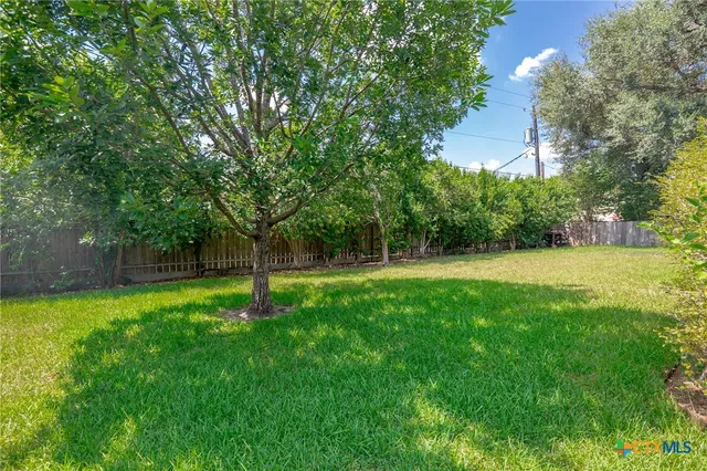 $229,000 | 517 Maplewood Drive, Victoria, TX 77901