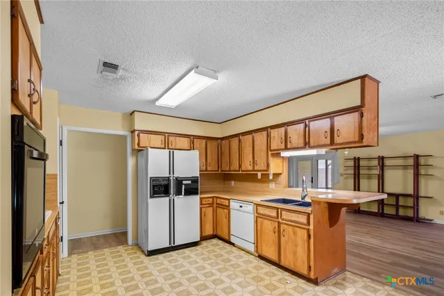 $229,000 | 517 Maplewood Drive, Victoria, TX 77901