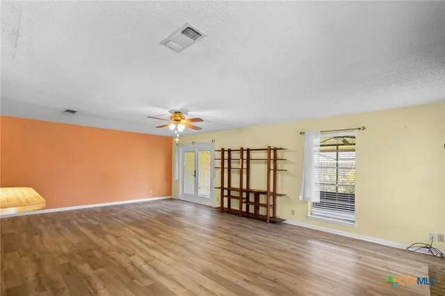 $229,000 | 517 Maplewood Drive, Victoria, TX 77901