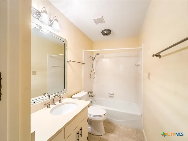 $229,000 | 517 Maplewood Drive, Victoria, TX 77901