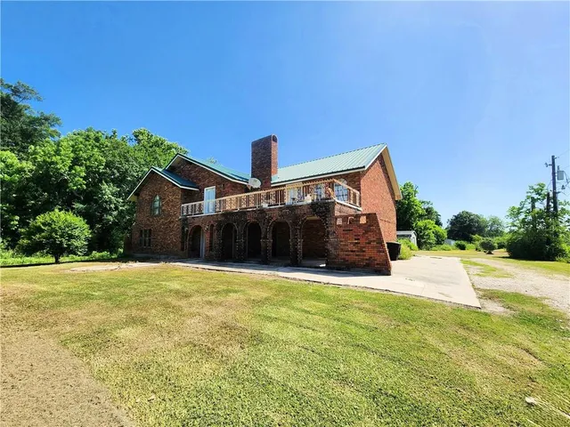 $470,000 | 30535 Highway 23, Buras, LA 70041