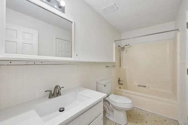 $1,495 | 8934 Burleson Lane, Unit LEFT SIDE DUPLEX, Murfreesboro, TN 37129