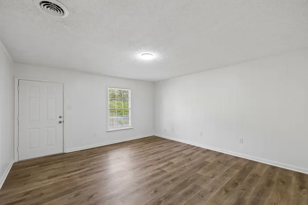 $1,495 | 8934 Burleson Lane, Unit LEFT SIDE DUPLEX, Murfreesboro, TN 37129