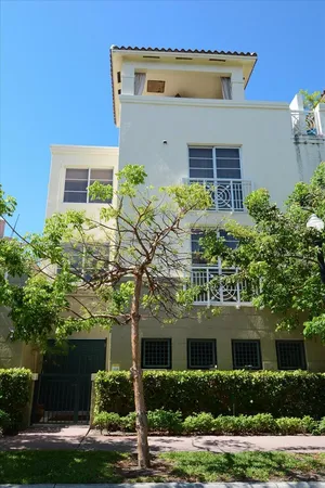 $15,000 | 145 Jefferson Avenue, Unit 419, Miami Beach, FL 33139