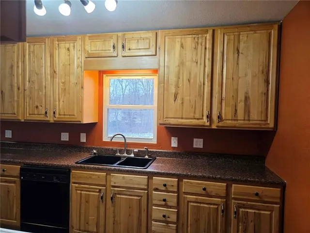 $224,900 | 904 South 5th Street, Savannah, MO 64485