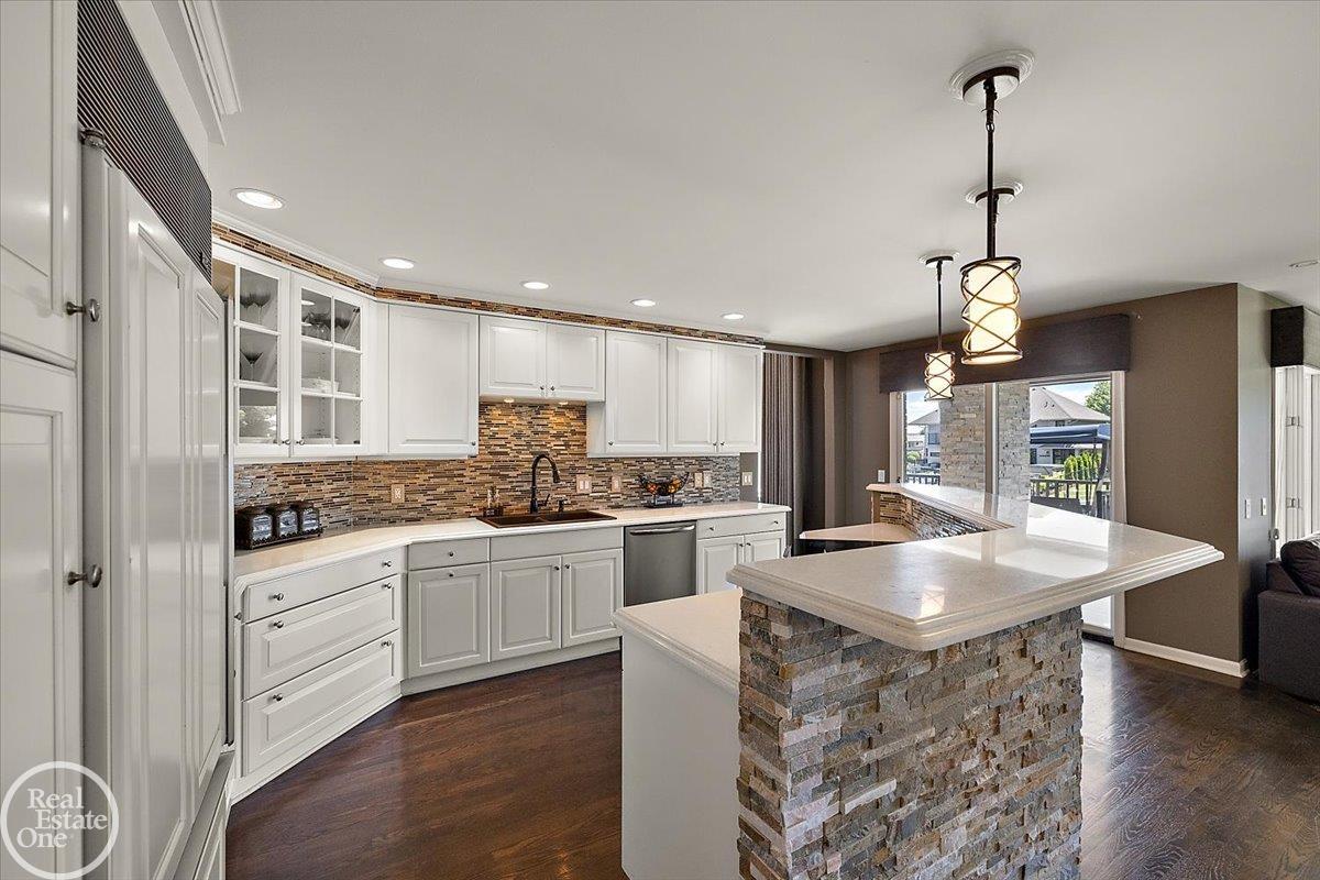 49572 Compass Point Drive New Baltimore, MI 48047 - Photo 18 of 76