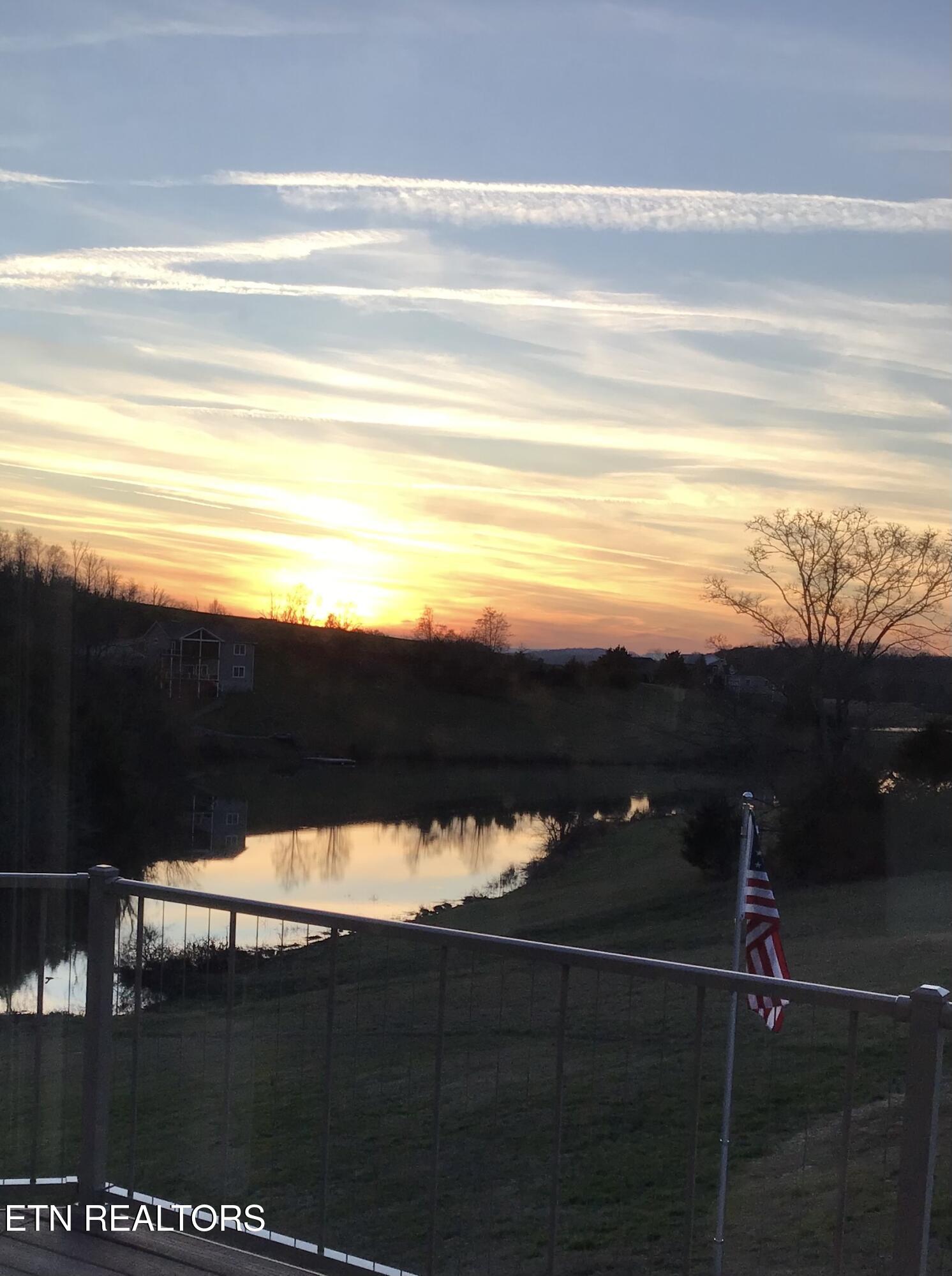 109 Reginas Point Sharps Chapel, TN 37866 - Photo 16 of 57 109 Reginas Pt, Sunset Bay, Norris Lake