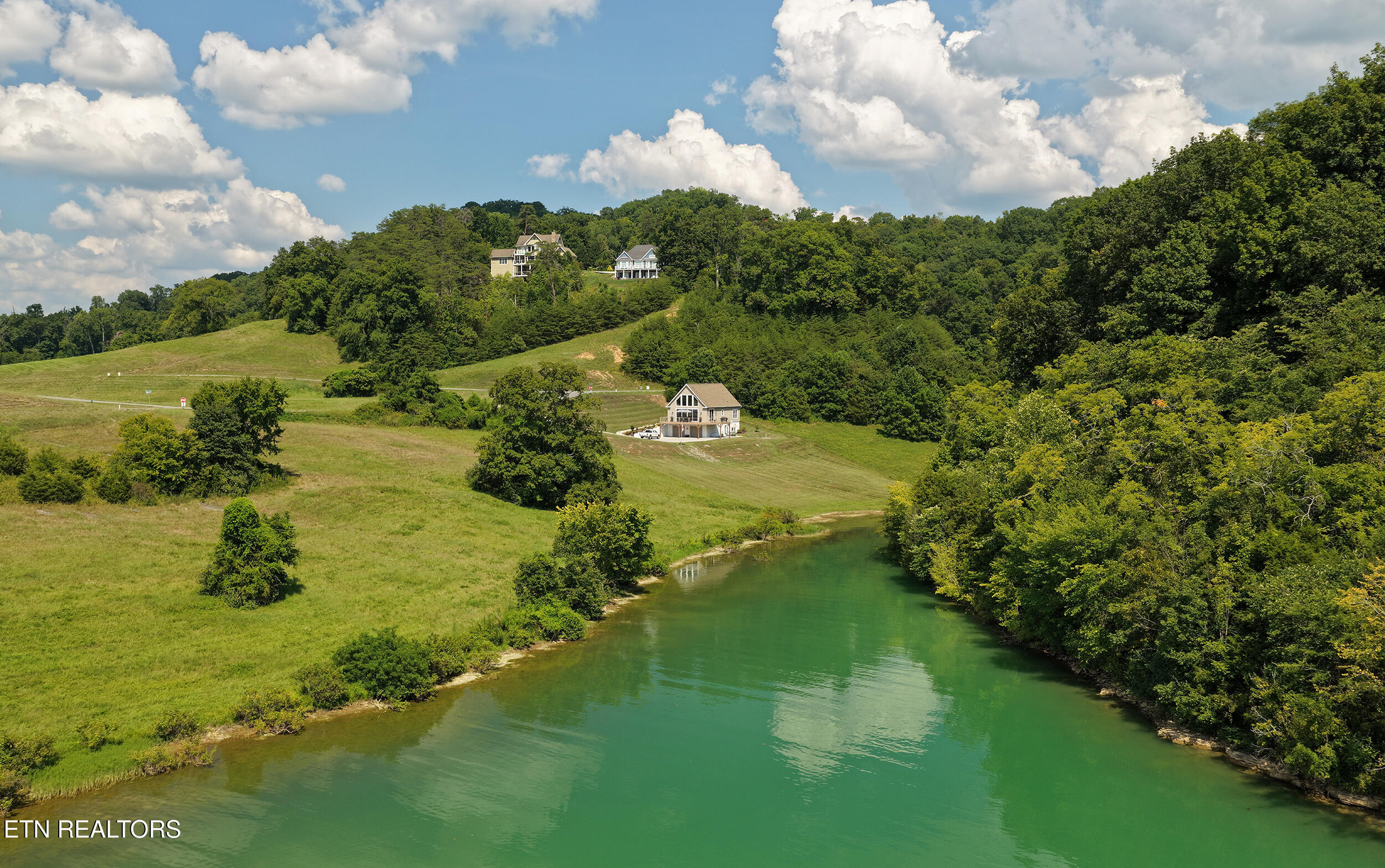 109 Reginas Point Sharps Chapel, TN 37866 - Photo 4 of 57 109 Reginas Pt, Sunset Bay, Norris Lake
