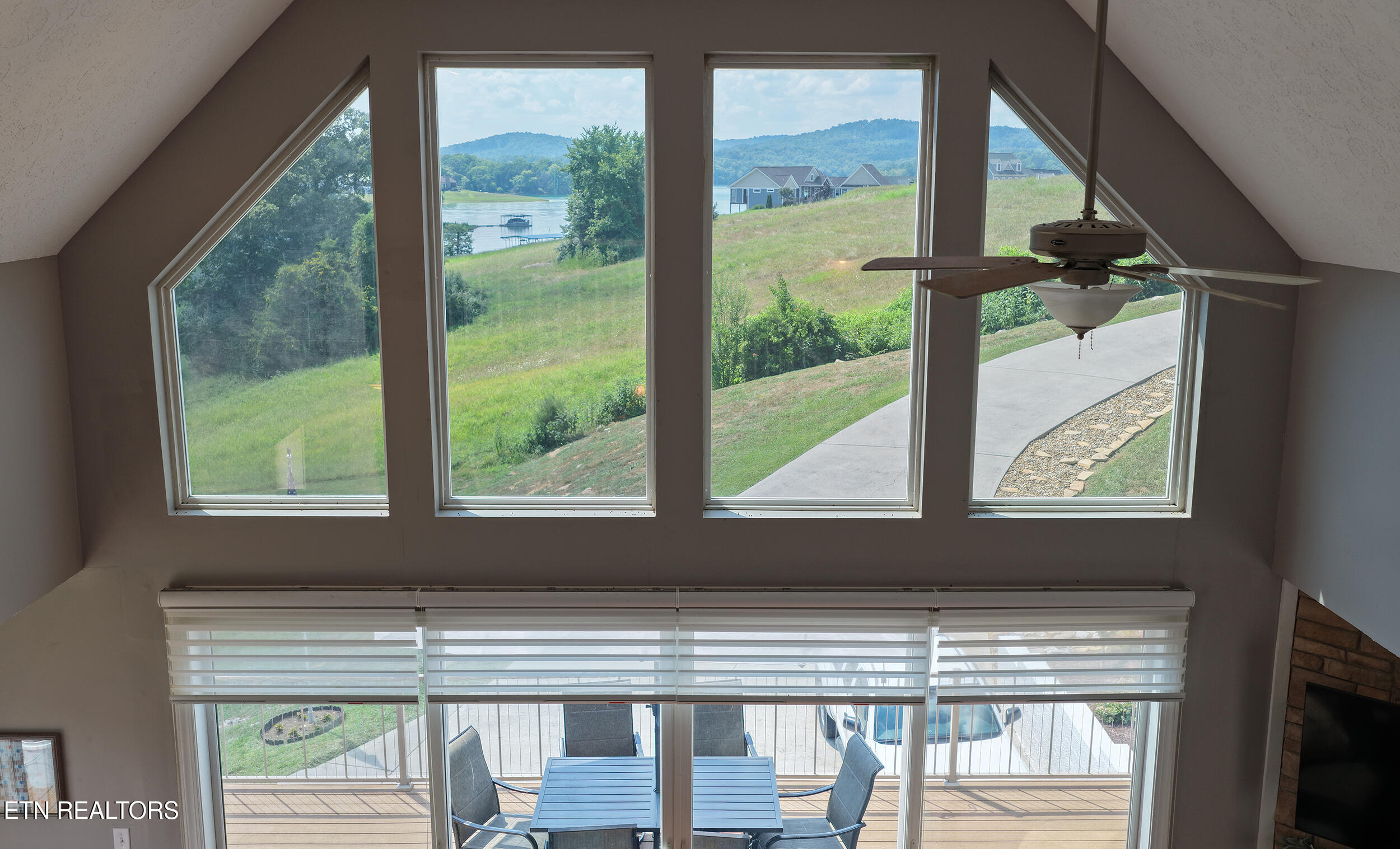 109 Reginas Point Sharps Chapel, TN 37866 - Photo 47 of 57 109_UpperWindows