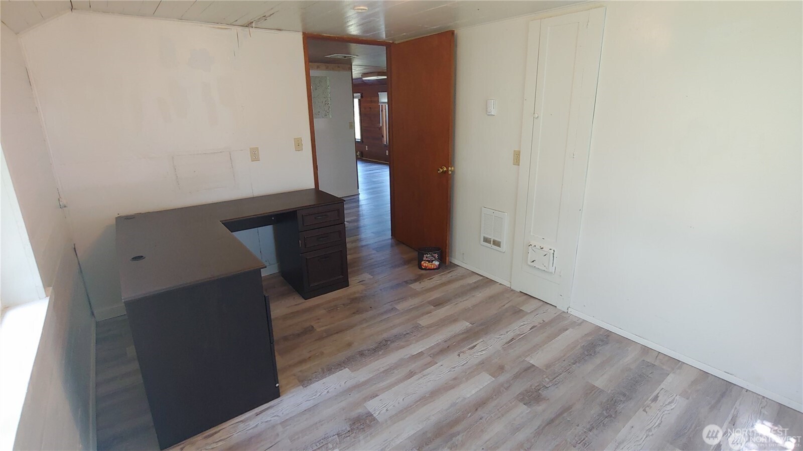 664 Rhoades Road Winlock, WA 98596 - Photo 24 of 26 a view of hallway with wooden floor
